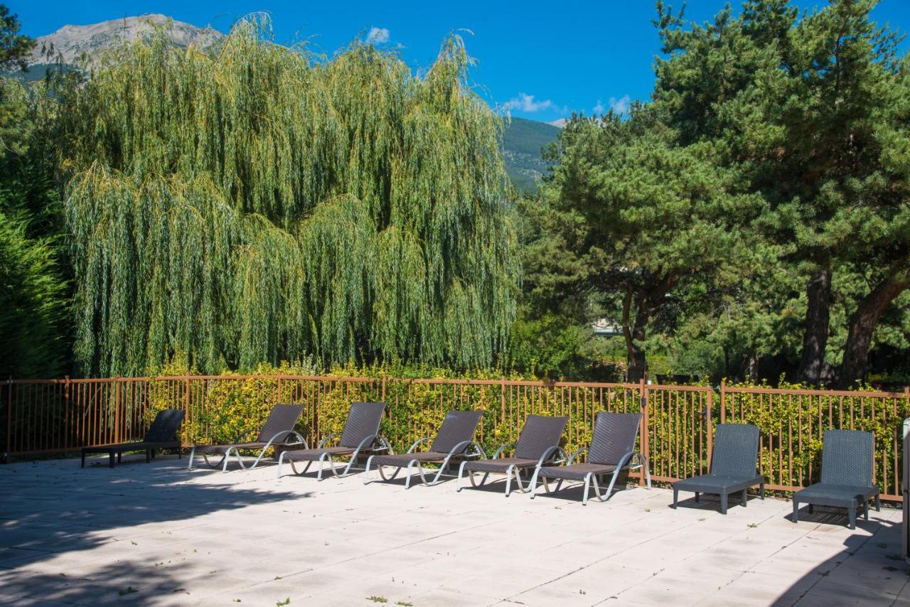 Logis Hotel Le Lac Embrun Exterior photo