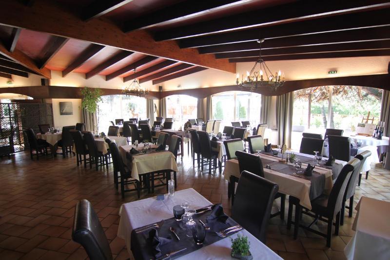 Logis Hotel Le Lac Embrun Exterior photo