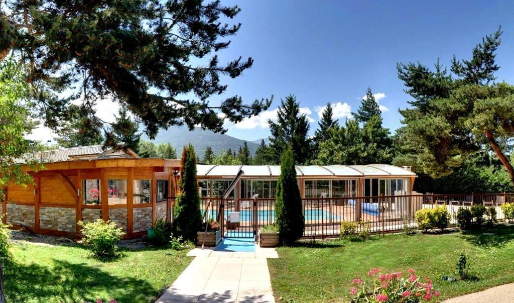Logis Hotel Le Lac Embrun Exterior photo